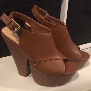 BRAND NEW Olsenboye Ogamble Heels